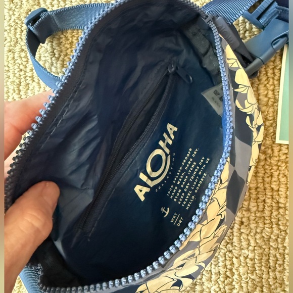 Lightweight Fanny Pack - Picture 2 of 13